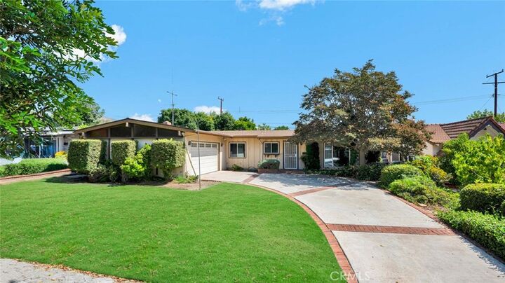 Property Photo:  1060 Tropicana Way  CA 90631 