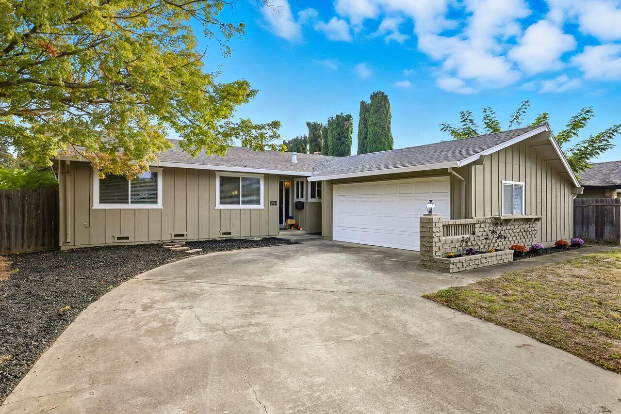 Property Photo:  8964 Sutters Gold Drive  CA 95826