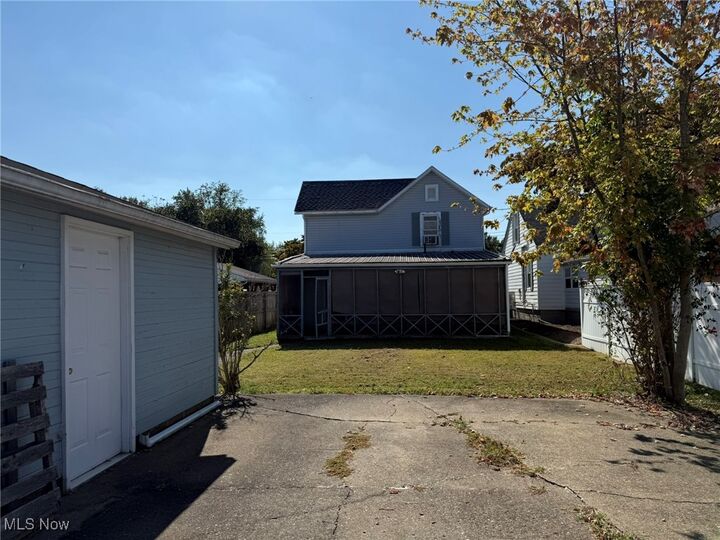 Property Photo:  603 Poplar Avenue  WV 26187