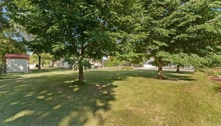 Property Photo:  205 Grant Avenue SW  MN 56368 