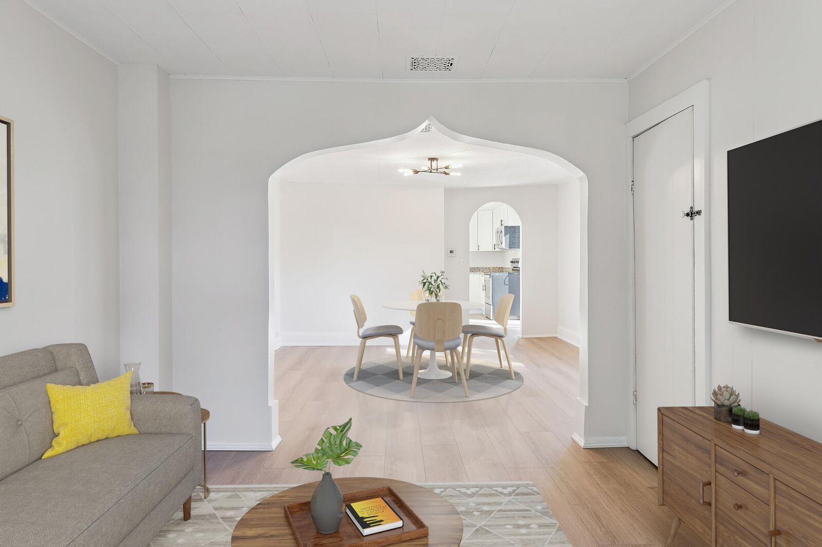 Property Photo:  1001 James Avenue  MN 55102