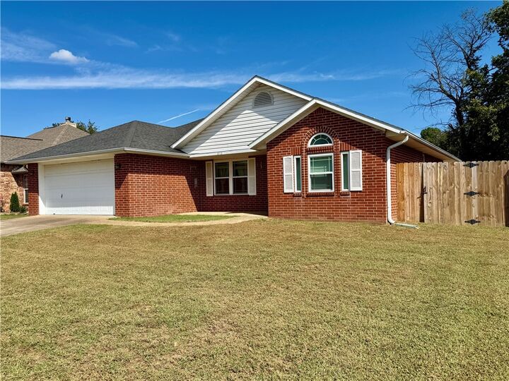 Property Photo:  813 N 26th Street  AR 72756 