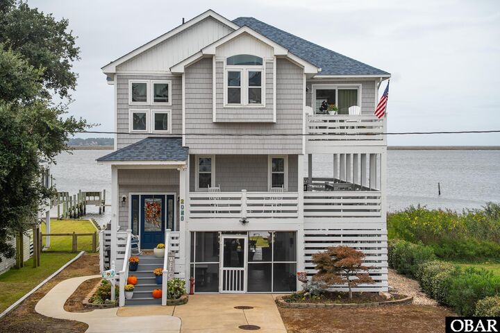 Property Photo:  2058 Bay Drive  NC 27948 