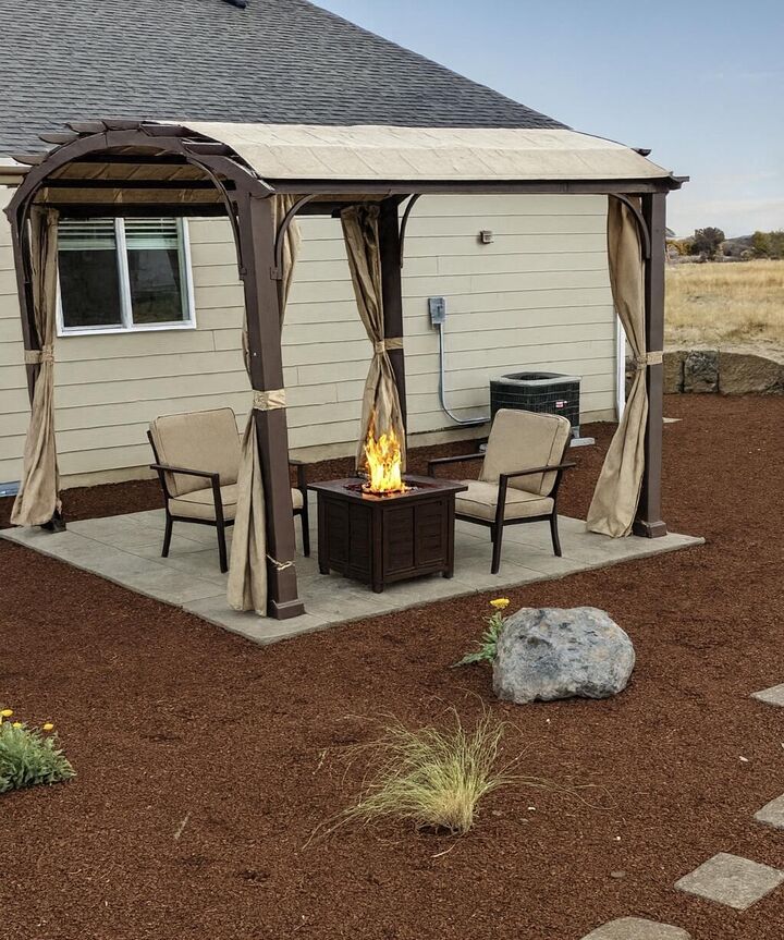 Property Photo: 643 NE McCampbell Street OR 97741