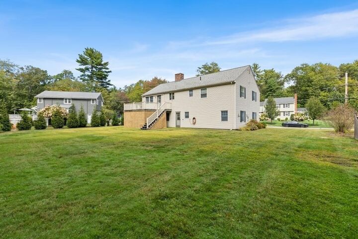 Property Photo:  7 Hickory Lane  MA 01864 