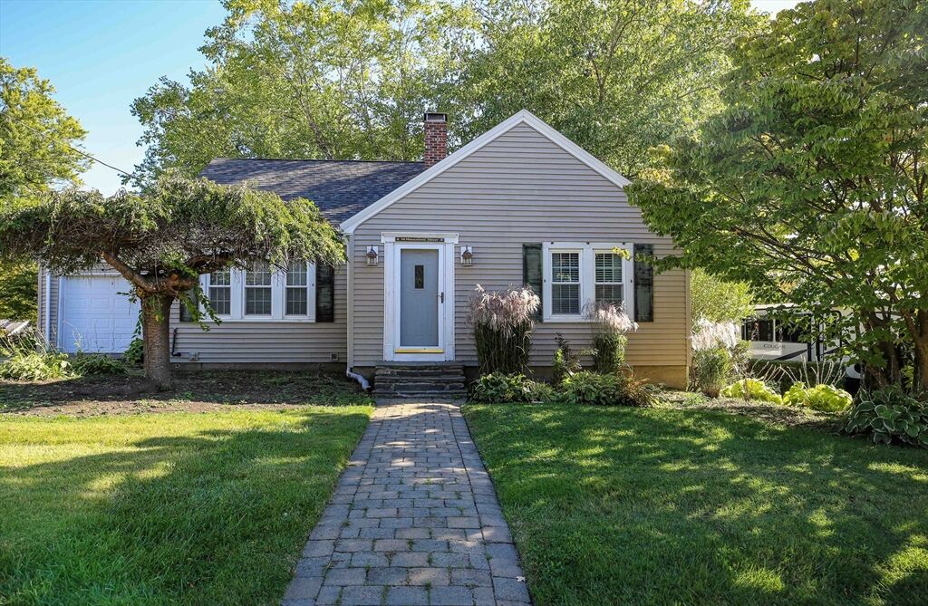 Property Photo:  14 Housatonic St  MA 01606 