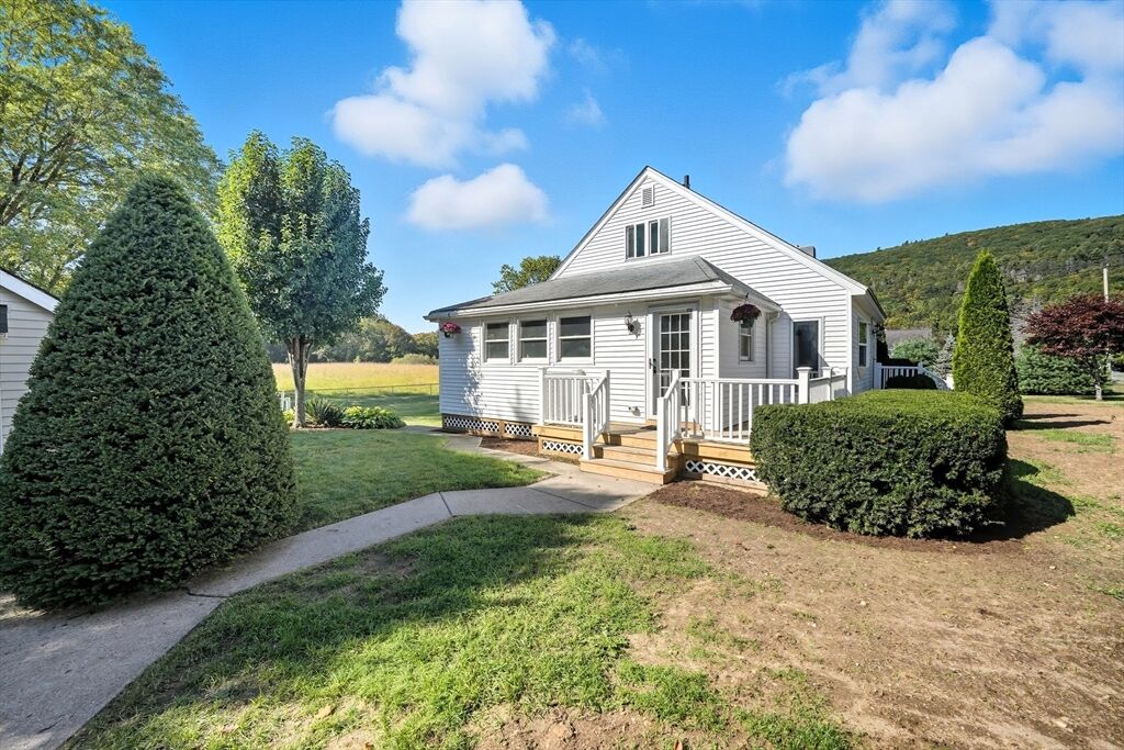 Property Photo:  66 Stoney Ln  MA 01085 
