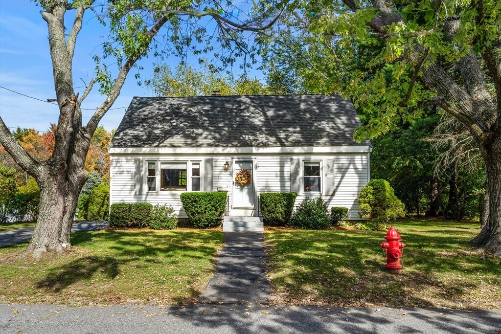 Property Photo:  52 Bigelow St  MA 01852 