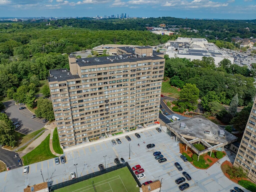 Property Photo: 250 Hammond Pond Pkwy 306N MA 02467