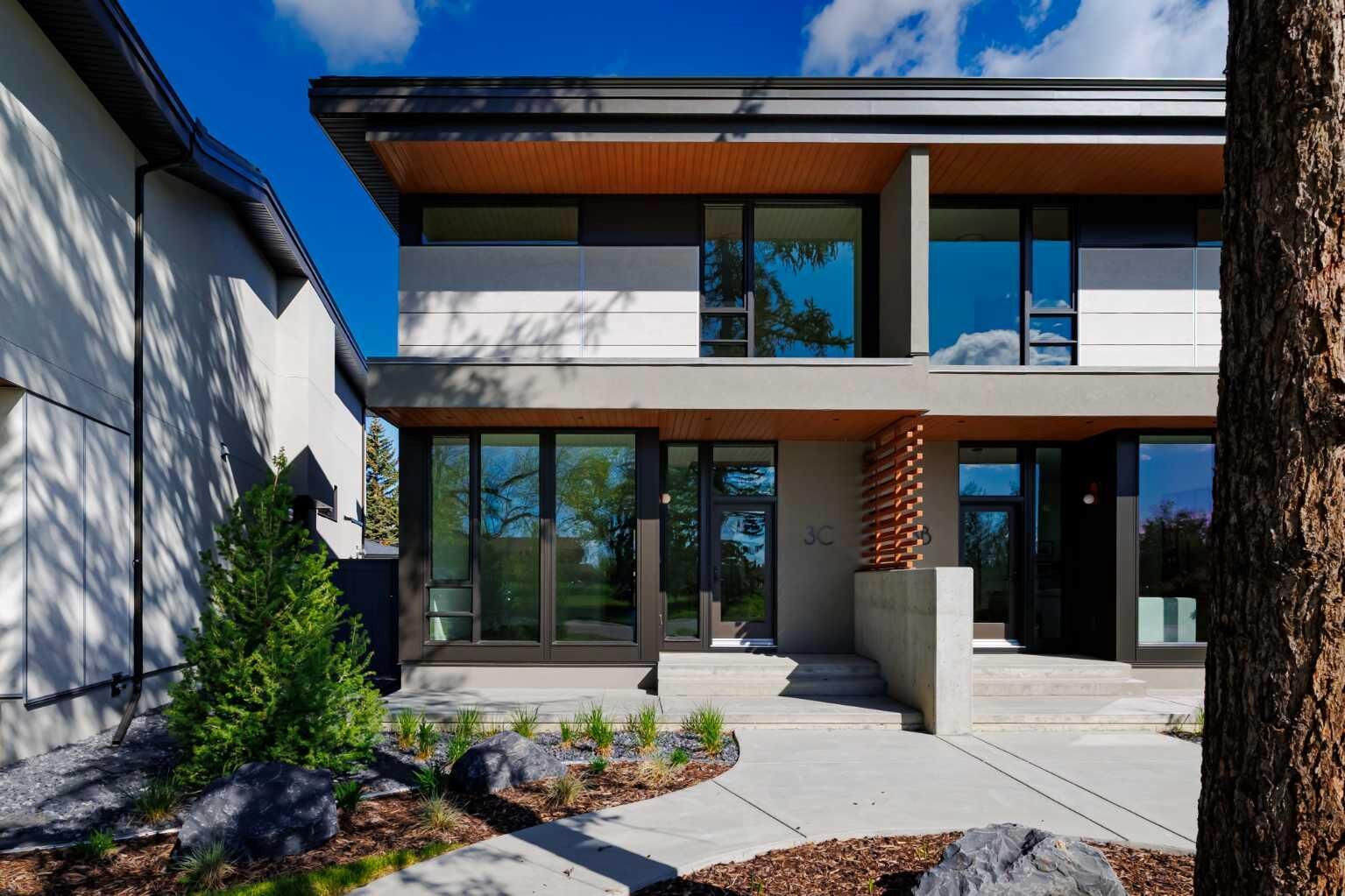 Property Photo:  3C Willow Crescent SW  AB T3C 3B8 