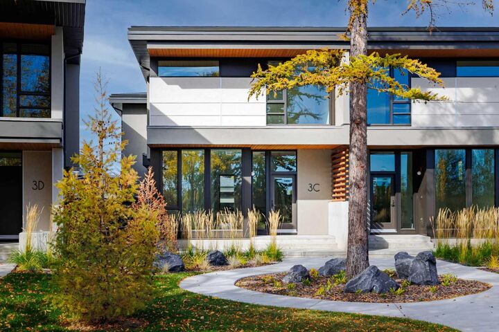 3C Willow Crescent SW  Calgary AB T3C 3B8 photo