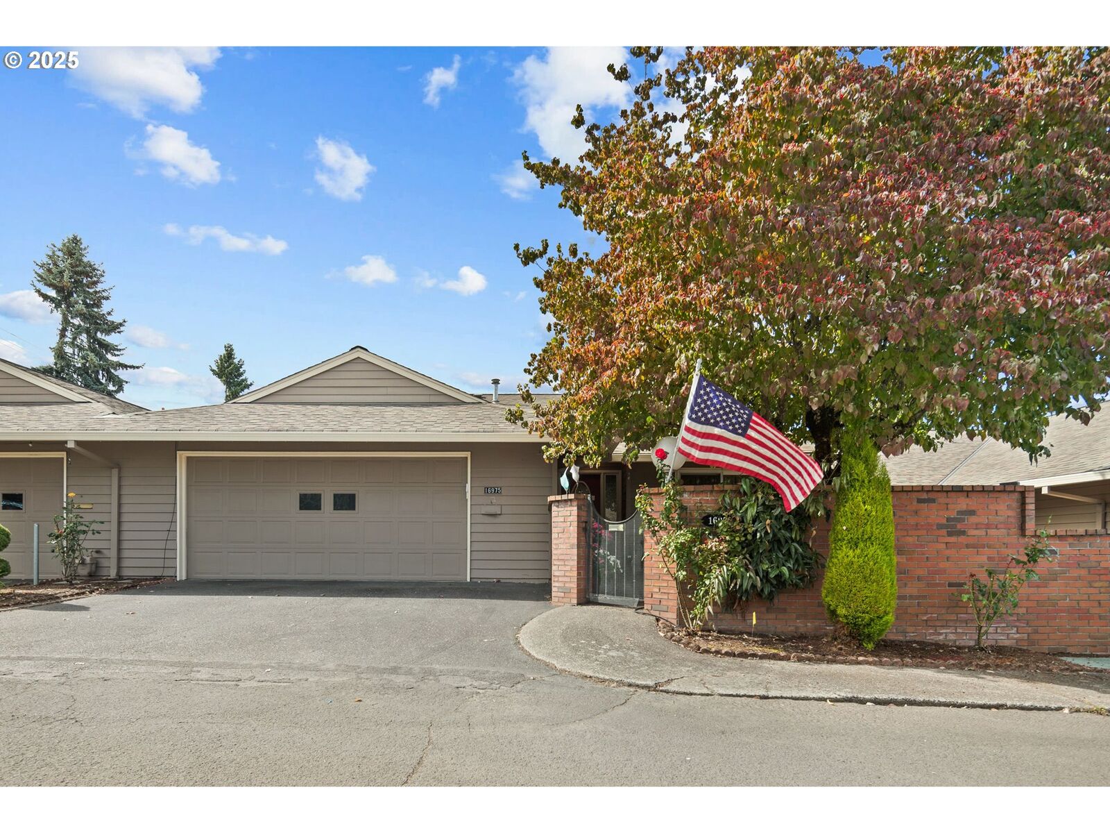 Property Photo: 16975 SW Matador Ln OR 97224