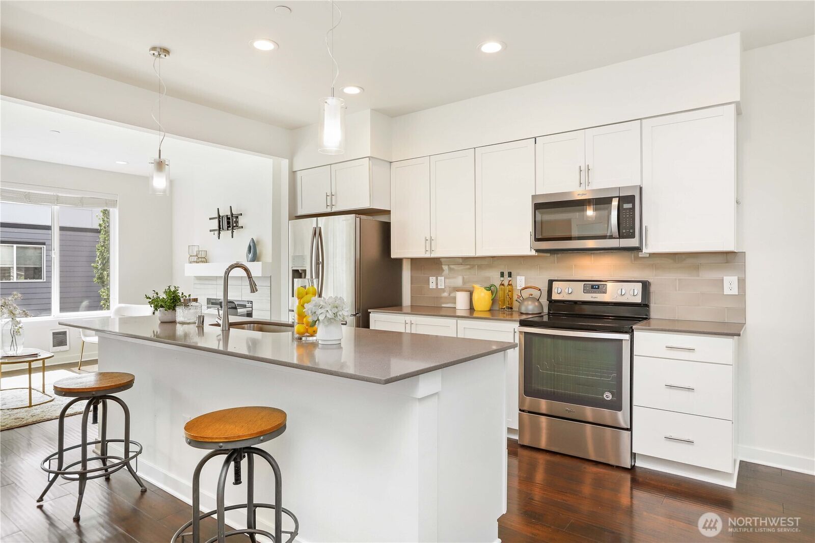 Property Photo:  14913  48th Avenue W C-4  WA 98026 