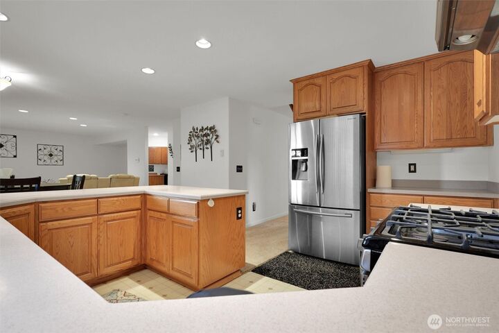 Property Photo:  814  105th Street S  WA 98444 