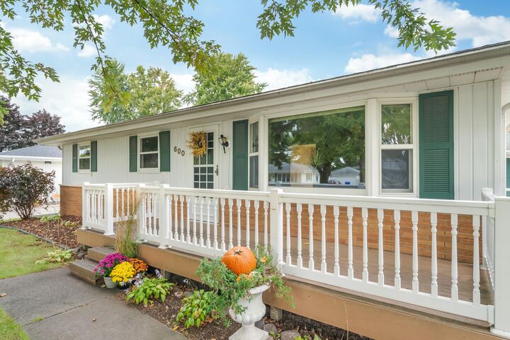 Property Photo:  600 S Theodore Street  WI 54915 