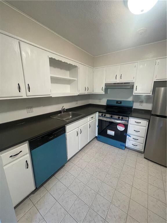 Property Photo: 196 Old River Road South 6C RI 02865