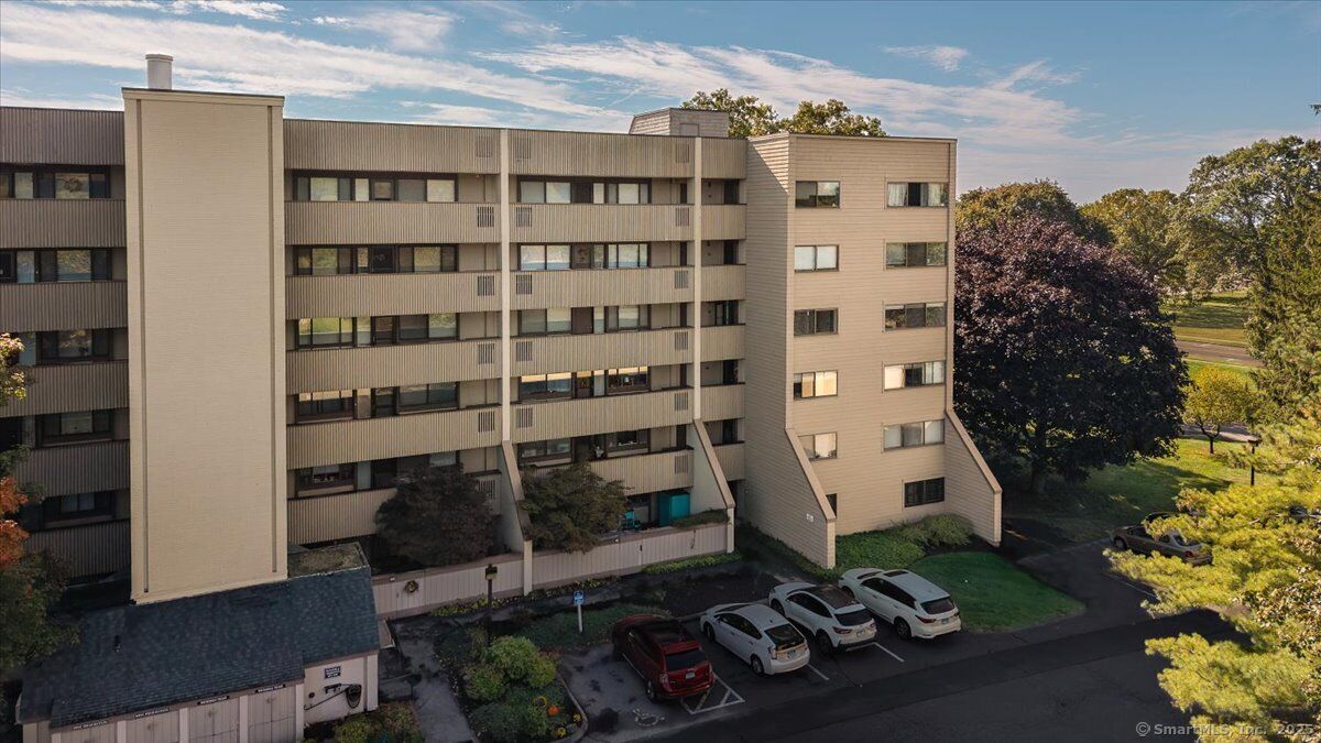 Property Photo: 85 Viscount Drive A46 CT 06460