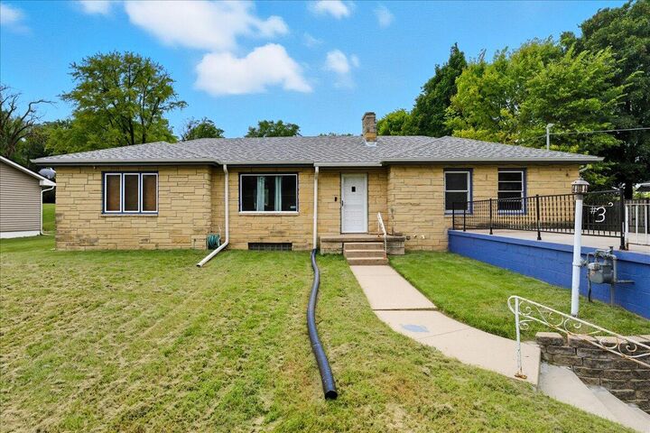 Property Photo:  3 Delong  Avenue  IA 51503 