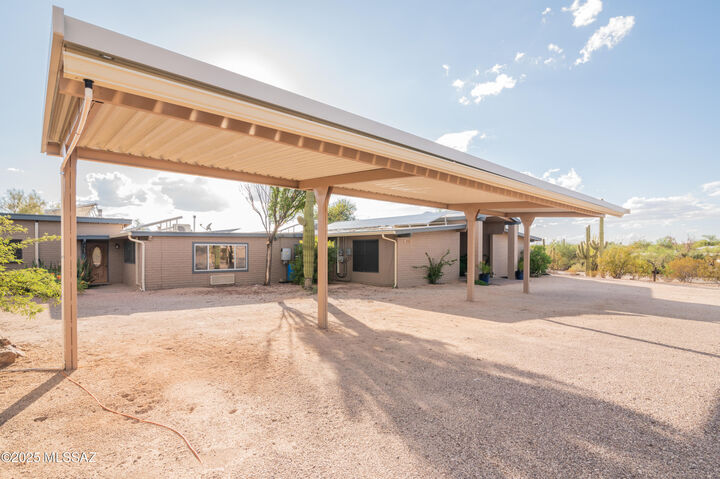 Property Photo: 2701 W Rapallo Way AZ 85741