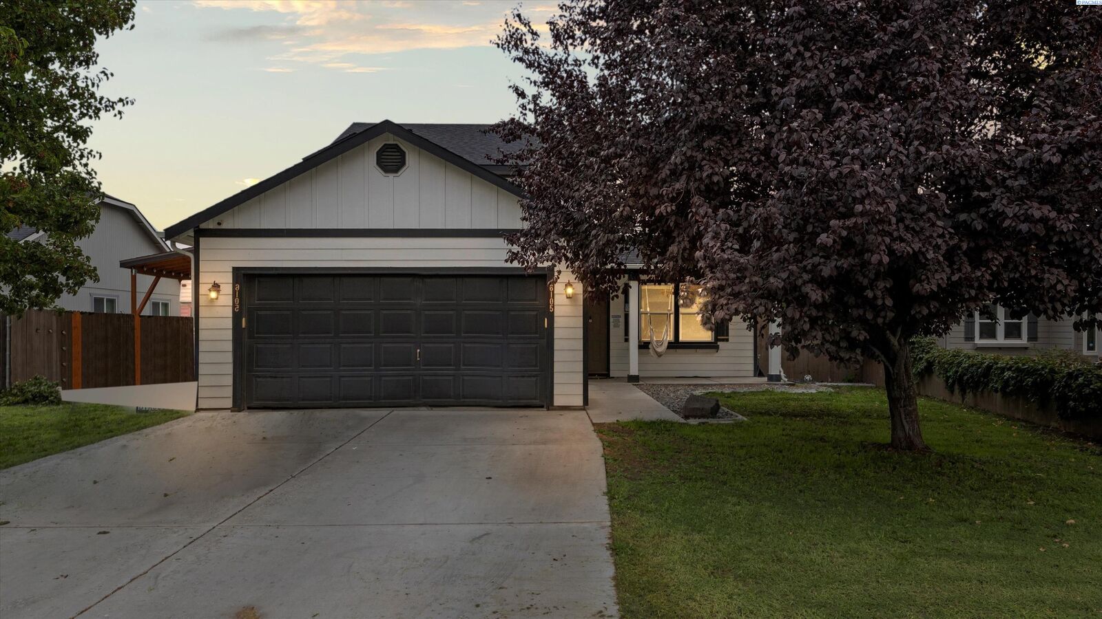 Property Photo: 6105 Cashmere Ln WA 99301