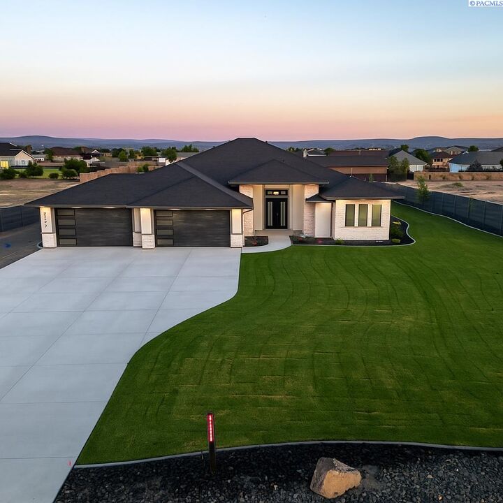 Property Photo:  11804 Cordon Crest Court  WA 99301 