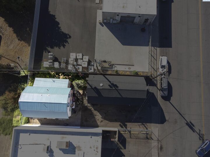 Property Photo: 512 Grant Ave WA 98944