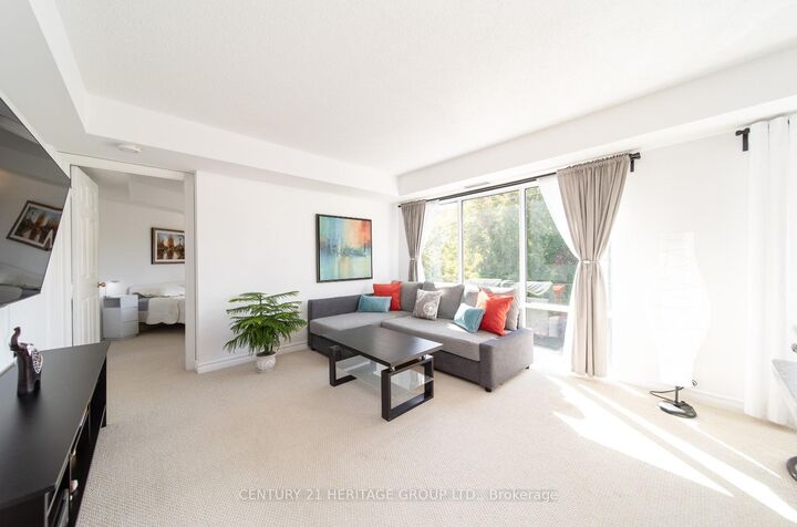 Property Photo:  211 Randolph Road 303  ON M4G 4H1 