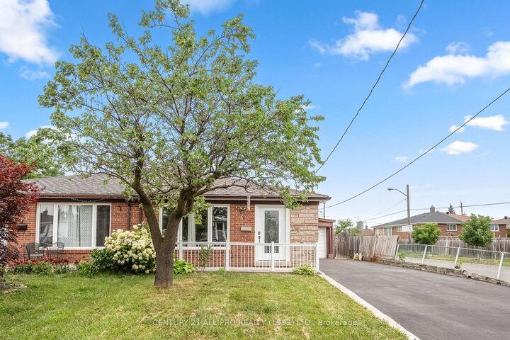 Property Photo:  84 Goldsboro Road  ON M9L 1A7 