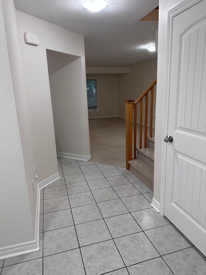 Property Photo:  61 Laughland Lane Upper  ON N1L 0C9 