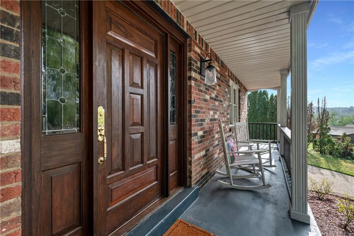 Property Photo: 125 Red Oak Lane PA 15120