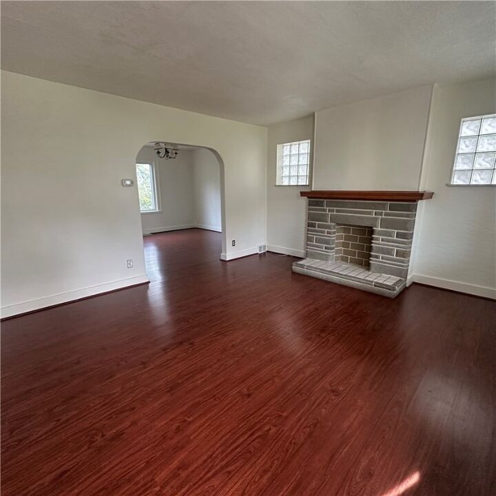 Property Photo:  240 Ridgewood Ave  PA 15229 