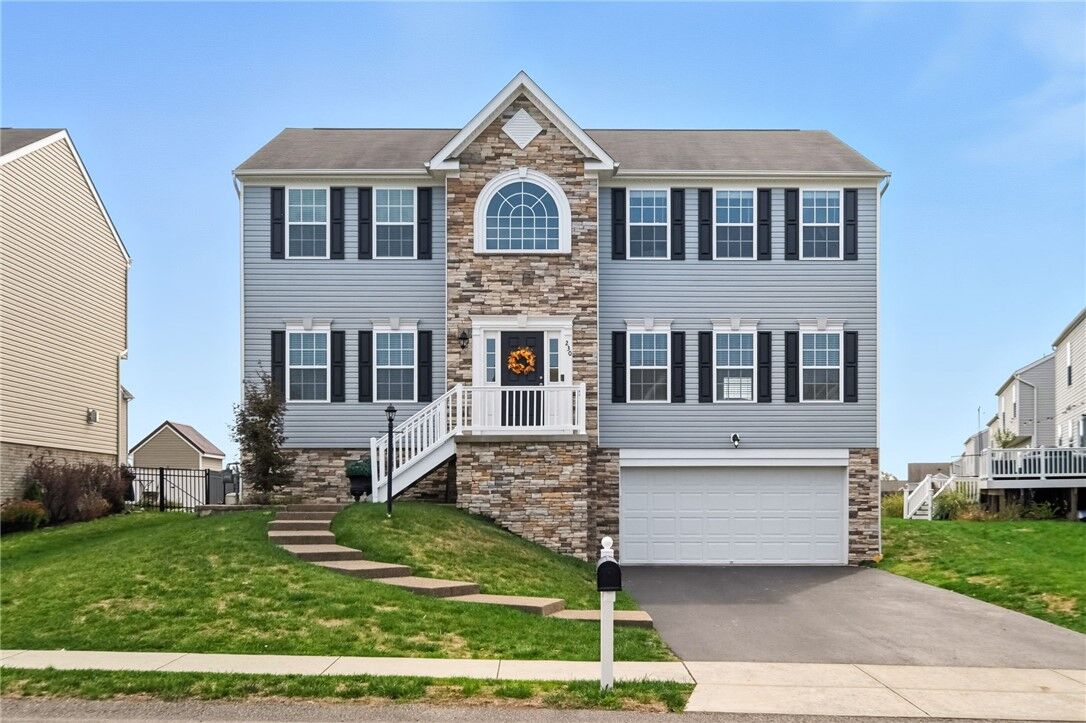 Property Photo:  230 Horse Shoe Dr  PA 15026 