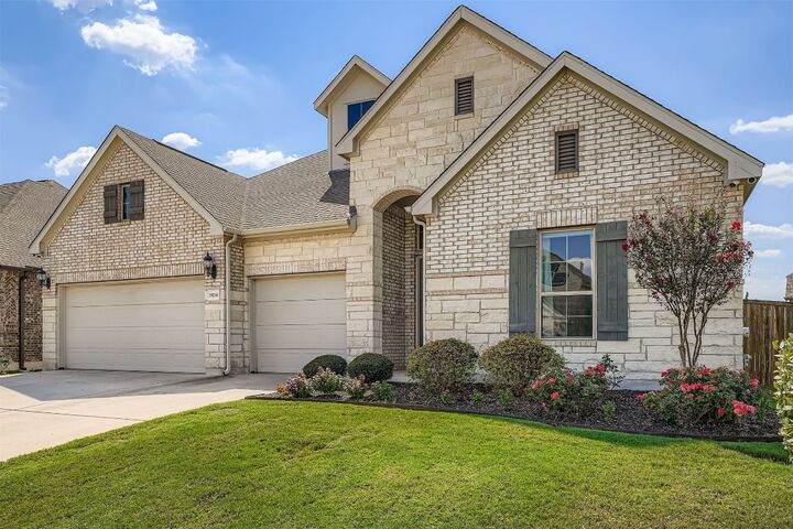 Property Photo:  19236 Burrowbridge Road  TX 78660 