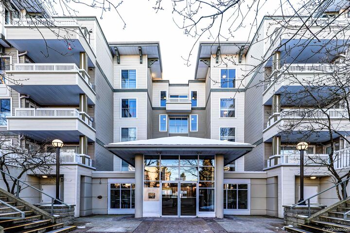 8880 Jones Road 320 — photo 1