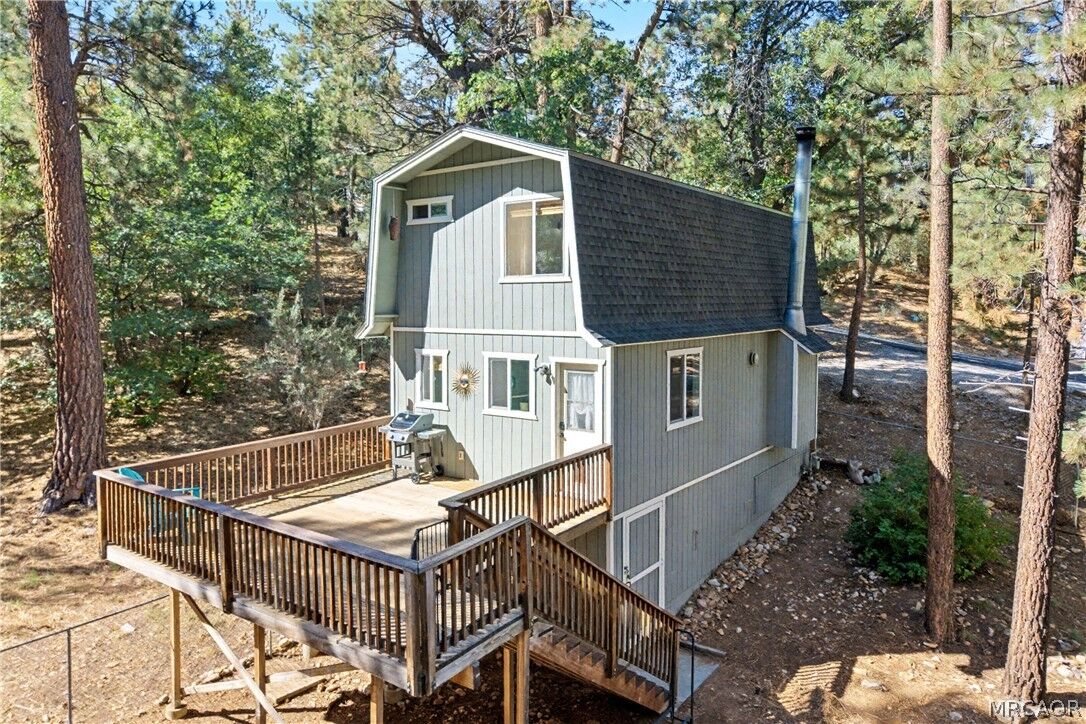 Property Photo:  683 Orange Avenue  CA 92386 