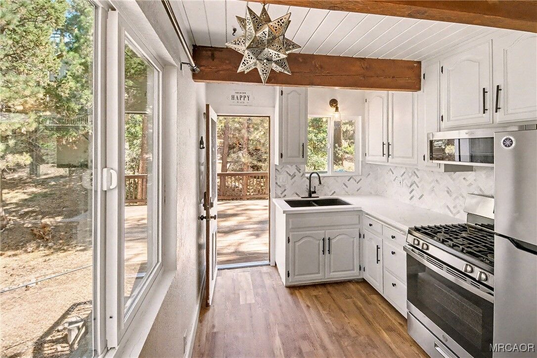 Property Photo: 683 Orange Avenue CA 92386