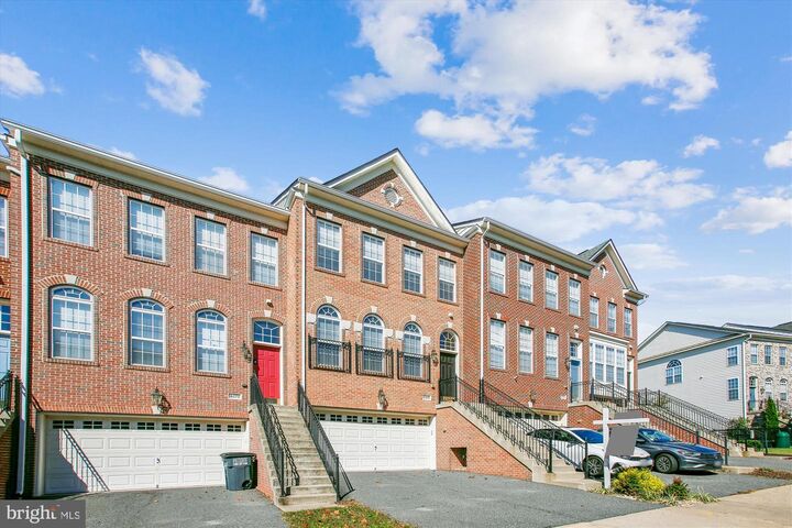 Property Photo: 16368 Gangplank Lane VA 22191