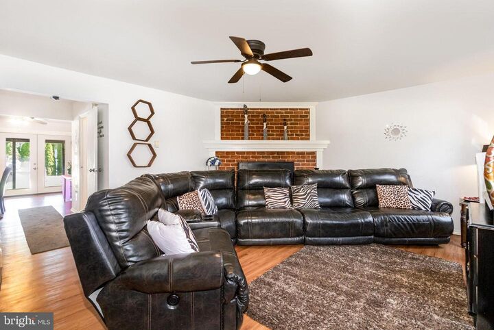Property Photo:  7103 Salem Park Circle  PA 17050 