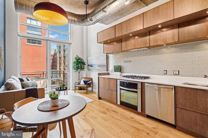 Property Photo:  1515 15th Street NW 406  DC 20005 