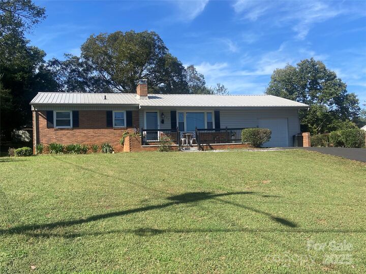 Property Photo: 207 Stacy Street NC 28655