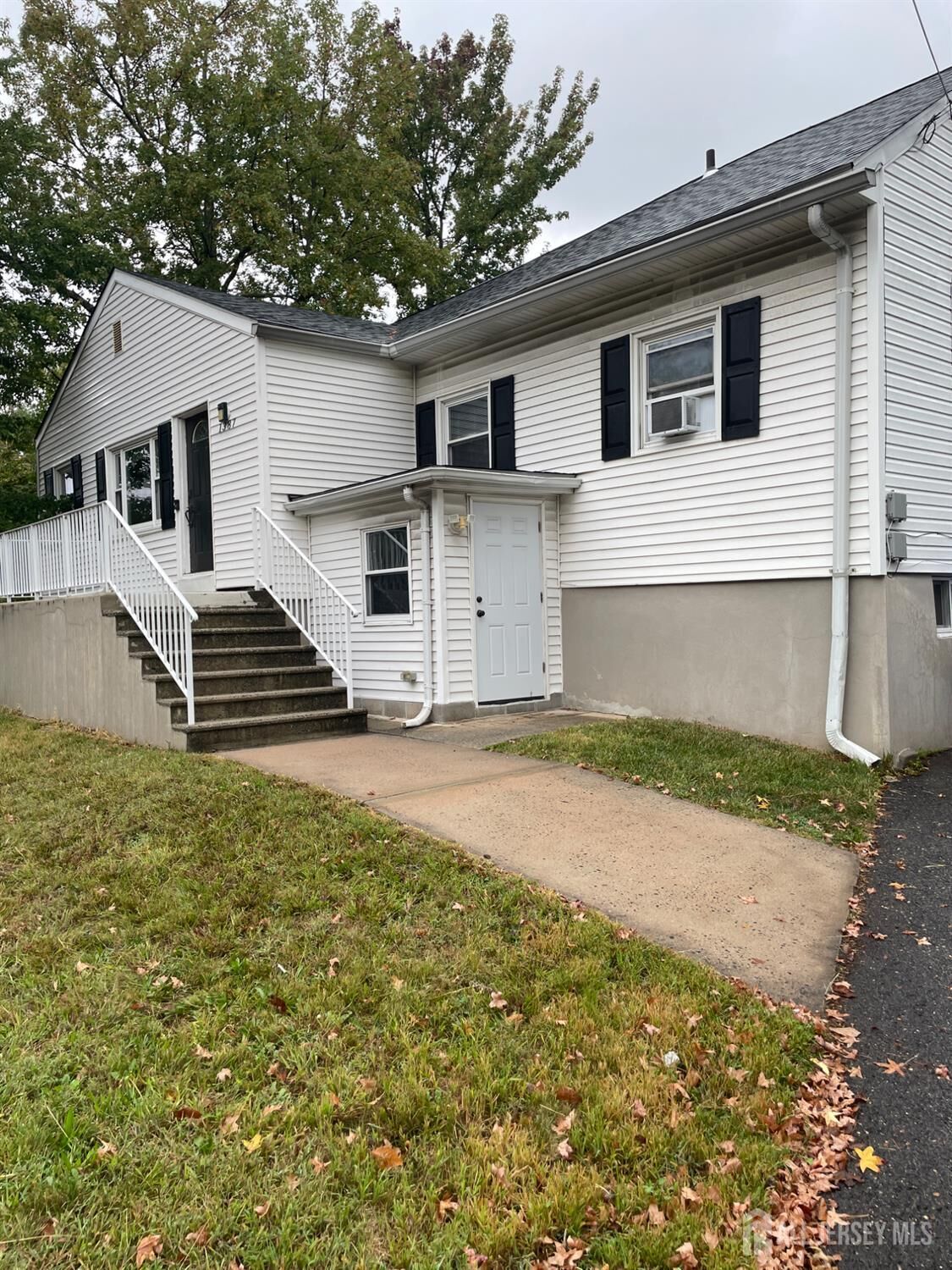Property Photo:  1387 Finnegans Lane  NJ 08902 