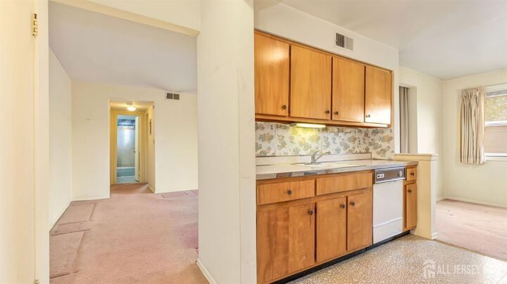 Property Photo:  1300 Rock Avenue D6  NJ 07060 