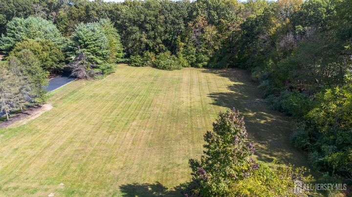 Property Photo:  7 Gulicks Lane  NJ 08810 