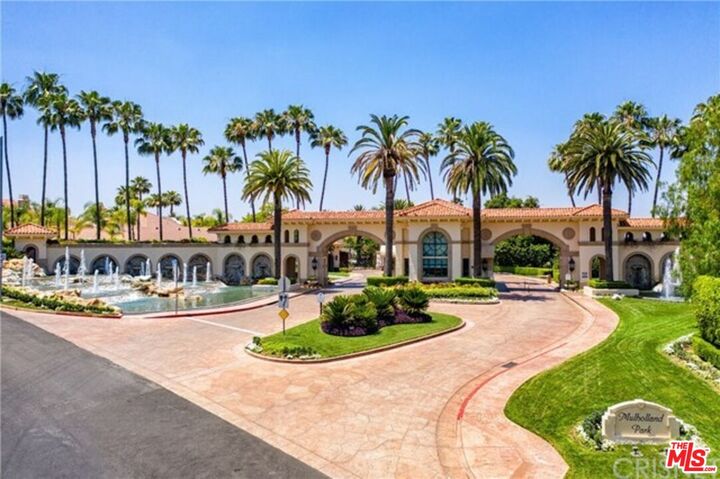 19016 Devonport Ln  Tarzana CA 91356 photo