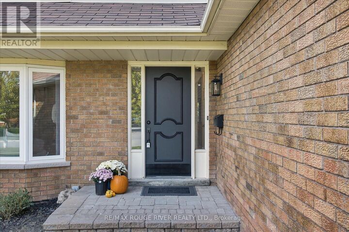 Property Photo:  14 Erickson Drive  ON L1N 8S8 