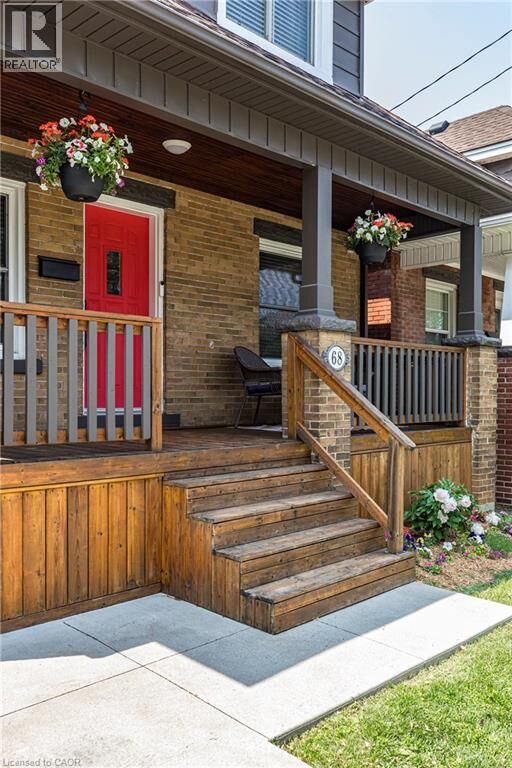 Property Photo:  68 Graham Avenue South  ON L8K 2M1 