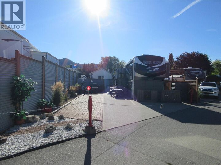 Property Photo:  415 Commonwealth Road 151  BC V4V 1P4 