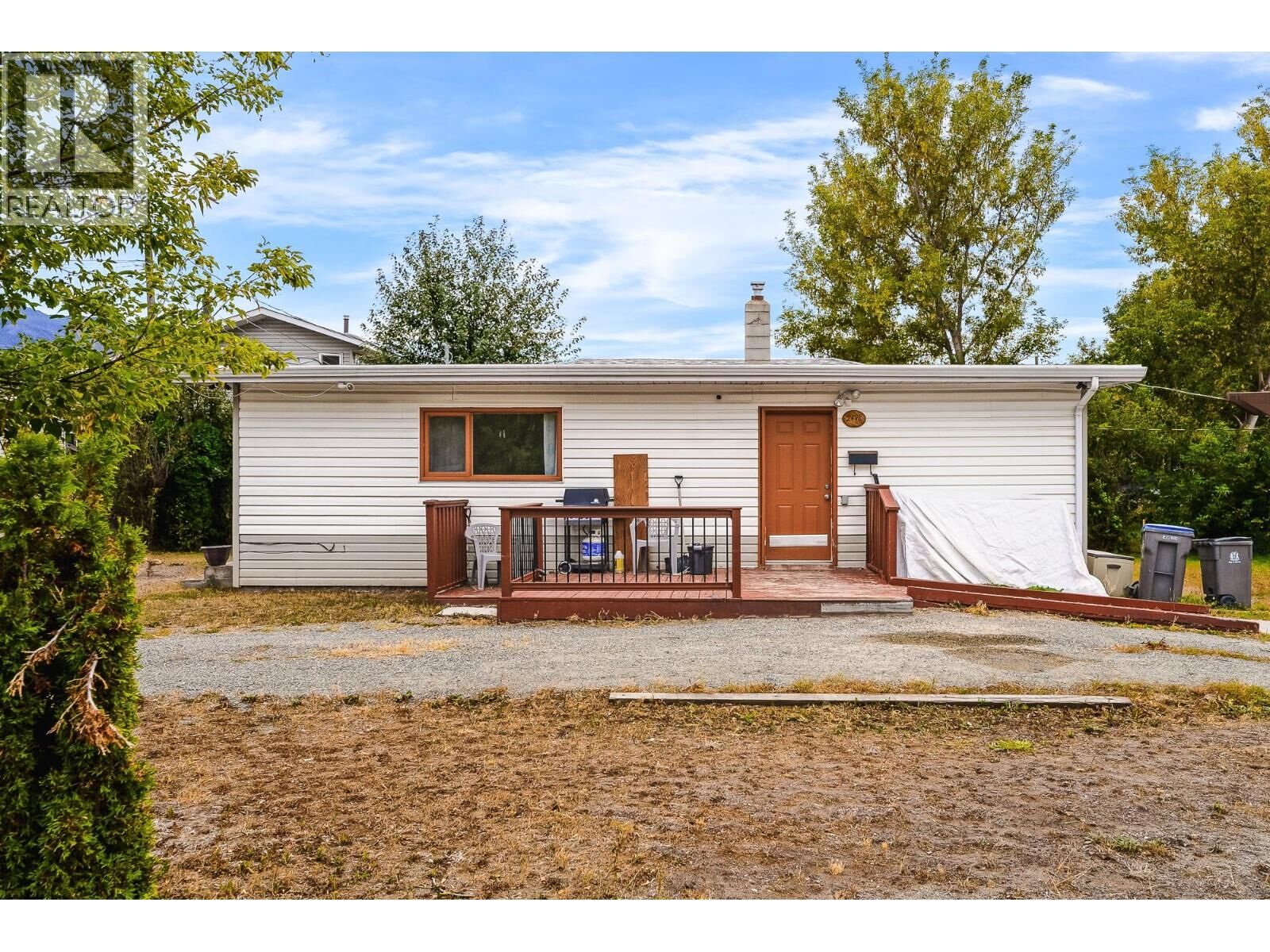 Property Photo:  2498 Chapman Street  BC V1K 1J7 