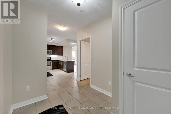 Property Photo:  330 Ridout Street North 1503  ON N6C 3Z3 