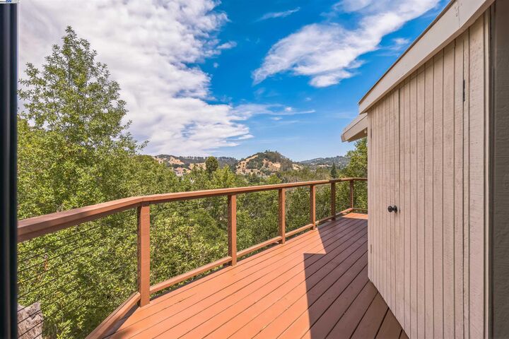 Property Photo:  723 Redwood Rd  CA 94960 